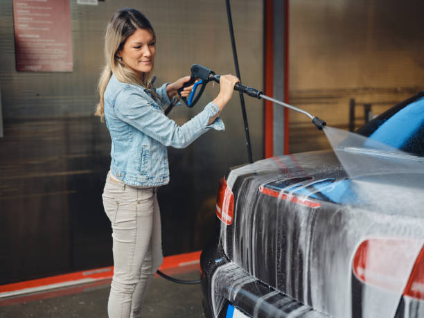 Garage Pressure Washing in Vaughn, WA