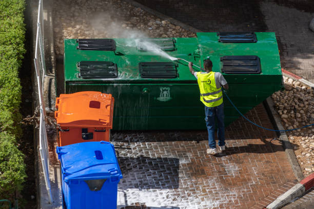 Best Deck Cleaning Services  in Vaughn, WA